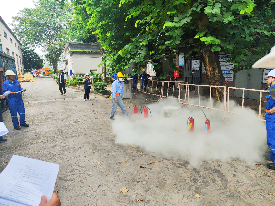 2025年突發(fā)大氣、輻射環(huán)境事件綜合應急演練.jpg